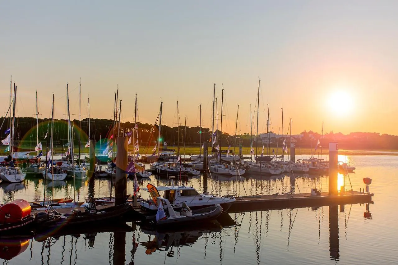 Smile Apparts - Appartements - Au Coeur De Lorient - Au Calme - Tout Confort Апартаменты